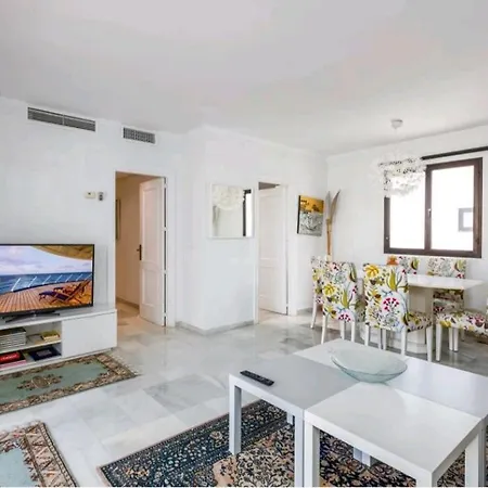 3 Bed Penthouse In The Heart Of Puerto Banus & Pool *
