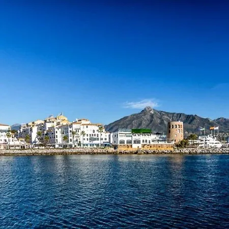 3 Bed Penthouse In The Heart Of Puerto Banus & Pool * Marbella