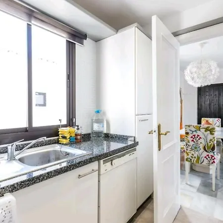 3 Bed Penthouse In The Heart Of Puerto Banus & Pool Apartment