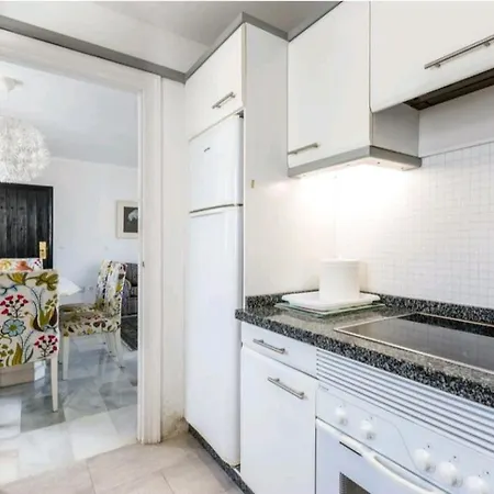3 Bed Penthouse In The Heart Of Puerto Banus & Pool