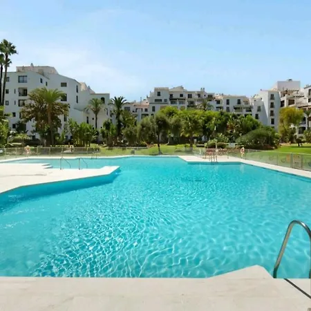 Apartment 3 Bed Penthouse In The Heart Of Puerto Banus & Pool