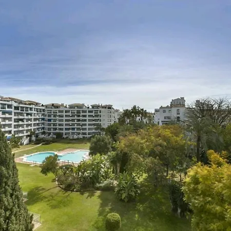 3 Bed Penthouse In The Heart Of Puerto Banus & Pool Apartment *