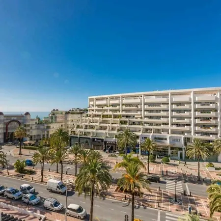 3 Bed Penthouse In The Heart Of Puerto Banus & Pool * Marbella