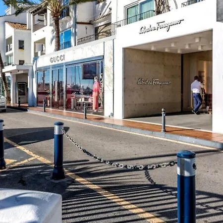 3 Bed Penthouse In The Heart Of Puerto Banus & Pool Marbella