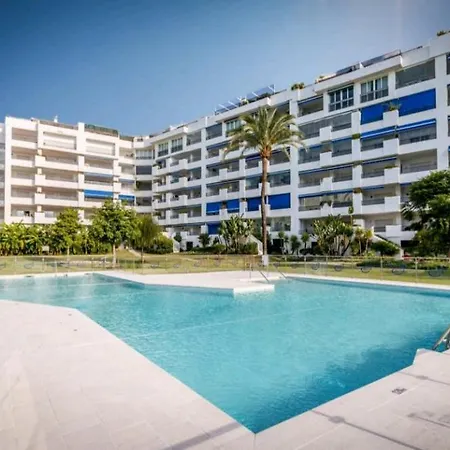 3 Bed Penthouse In The Heart Of Puerto Banus & Pool