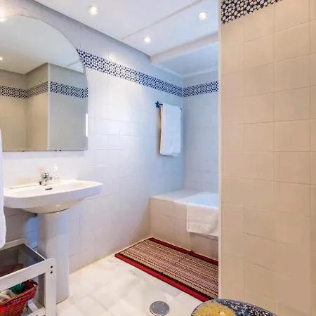 3 Bed Penthouse In The Heart Of Puerto Banus & Pool * Marbella