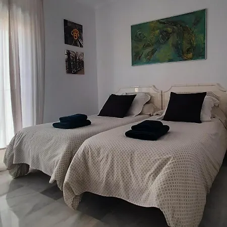 Apartment 3 Bed Penthouse In The Heart Of Puerto Banus & Pool